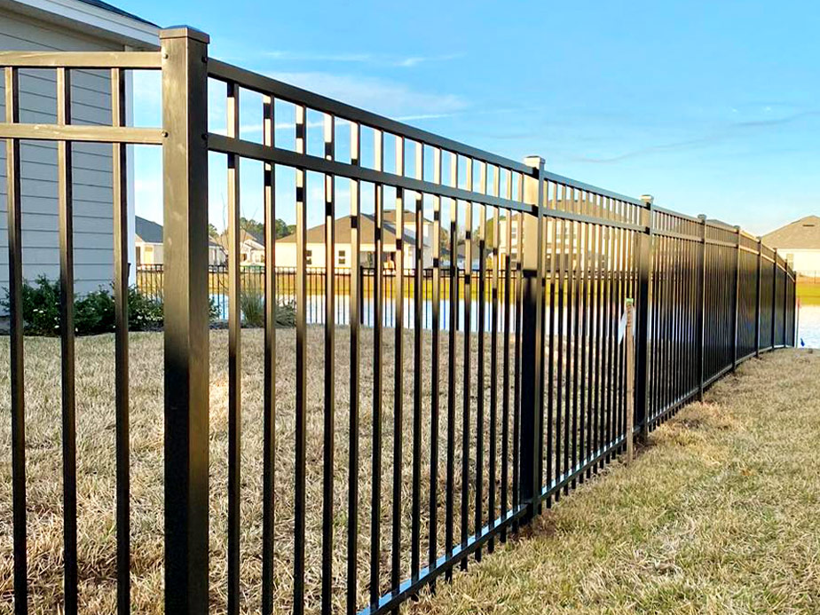 Aluminum Fence Contractor in Northeast Florida