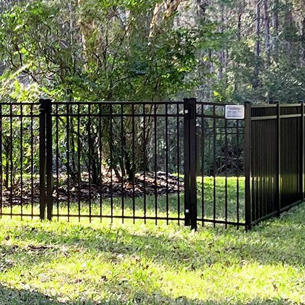 Aluminum fence contractor in Northeast Florida